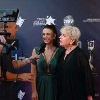 תיקי דיין זכתה בשחקנית המשנה הטובה ביותר על שבע ברכות. | ליאור חורש לאקדמיה לקולנוע ולטלוויזיה