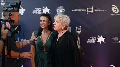 תיקי דיין זכתה בשחקנית המשנה הטובה ביותר על שבע ברכות. | ליאור חורש לאקדמיה לקולנוע ולטלוויזיה