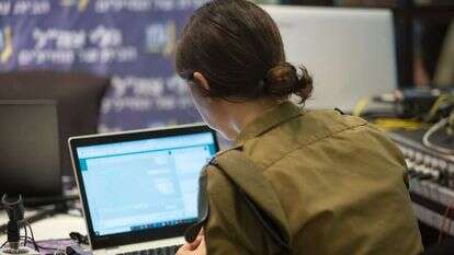 גלי צה"ל. אילוסטרציה. | משה שי, פלאש 90