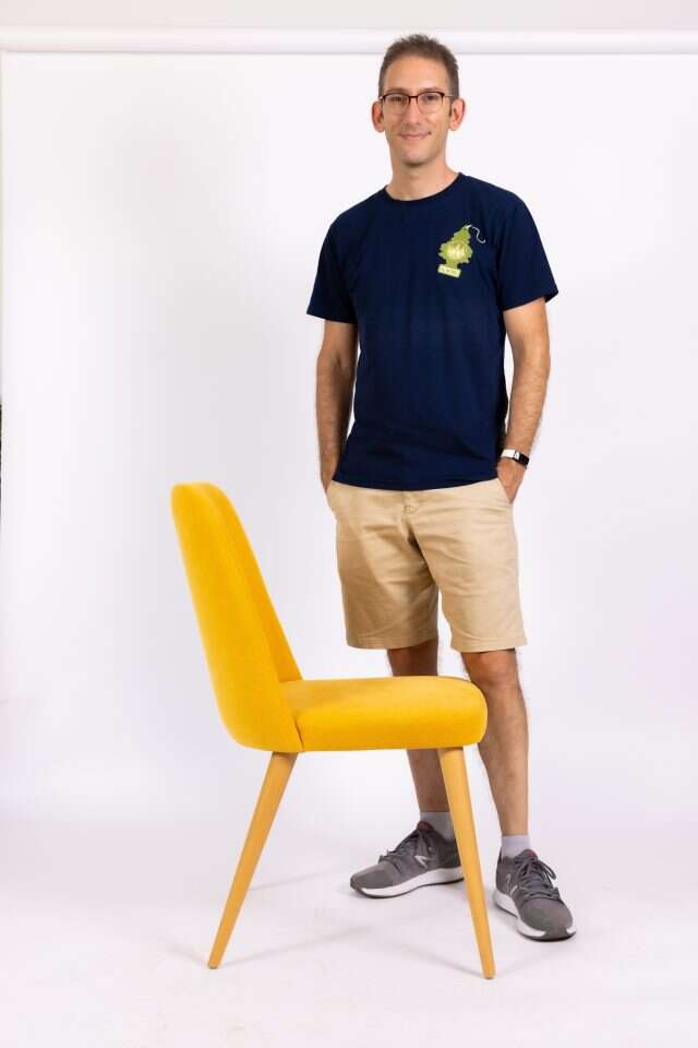 העביר את הלפיד. שאול  אמסטרדמסקי. | אריק סולטן