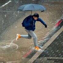 גשם בתל-אביב, ארכיון. | אבשלום ששוני, פלאש 90