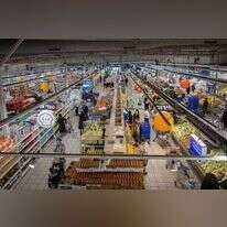 קניות ב"אושר עד" בירושלים. | יונתן זינדל, פלאש 90