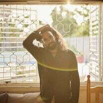 בניה ברבי. | שי פרנקו. איפור ושיער: שיקו ואן. סטיילינג: אביב כפיר