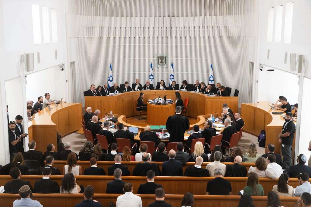 הדיון בבג"ץ בעתירה לביטול חוק הסבירות | אלכס קולומויסקי הדיון בבג"ץ בעתירה לביטול חוק הסבירות | אלכס קולומויסקי