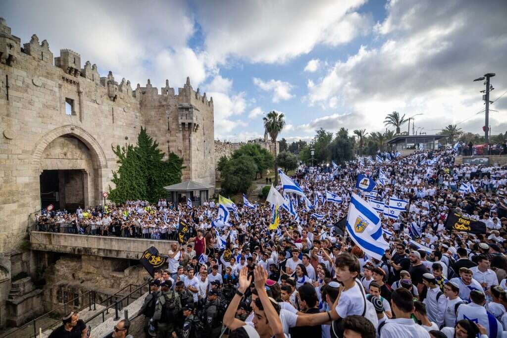 מאפשרים הגעה של עשרות אלפי משתתפים. צעדת ריקודגלים תשפ"ג. | יונתן זינדל, פלאש 90 מאפשרים הגעה של עשרות אלפי משתתפים. צעדת ריקודגלים תשפ"ג. | יונתן זינדל, פלאש 90
