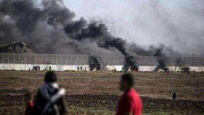 עימותים על גדר הגבול בעזה | EPA/MOHAMMED SABER עימותים על גדר הגבול בעזה | EPA/MOHAMMED SABER