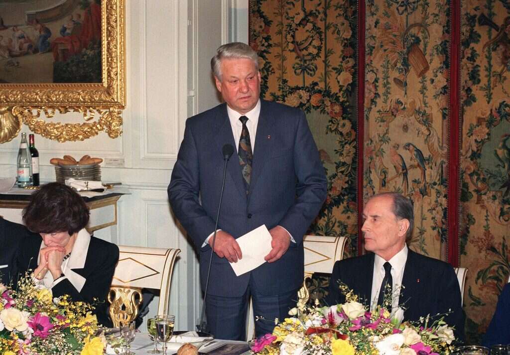 נסיא רוסיה, גורבצוב בארמון ורסאי. | AFP