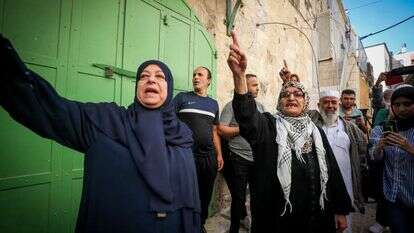 מנוסלמים מפגינים נגד עליית יהודים להר הבית בראש השנה. | Jamal Awad/Flash90 מנוסלמים מפגינים נגד עליית יהודים להר הבית בראש השנה. | Jamal Awad/Flash90