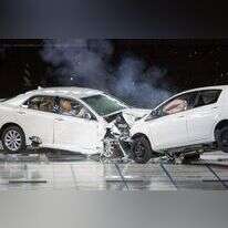 מבחני ריסוק. | שאטרסטוק