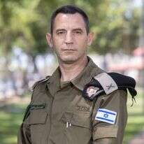 תא"ל הישאם
אבראהים,
בתפקידו כקצין שריון ראשי. | יוסי אלוני תא"ל הישאם
אבראהים,
בתפקידו כקצין שריון ראשי. | יוסי אלוני
