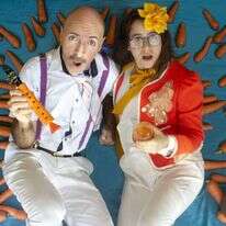 הצגת "מיץ גזר" בפסטיבל עכו לתאטרון אחר. | אורי יורמן ומייפל