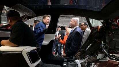 נתניהו ומאסק בסיור במפעל טסלה, השבוע. | אבי אוחיון, לע"מ