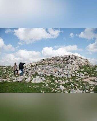 מזבח יהושע בהר עיבל. | שריה דיאמנט