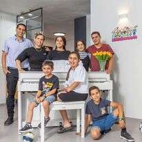 משפחת נאמן, נווה־דניאל. | יוסי אלוני