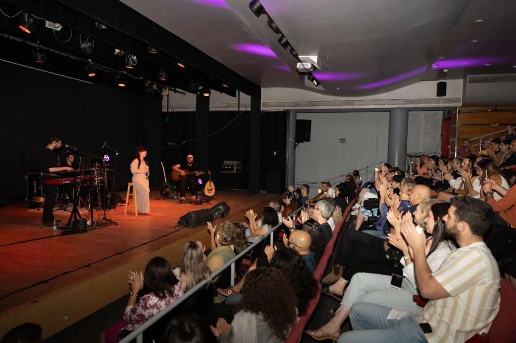 כאב על האחים שלא באים. בן–חמו בהופעה. | שירן אלדרי