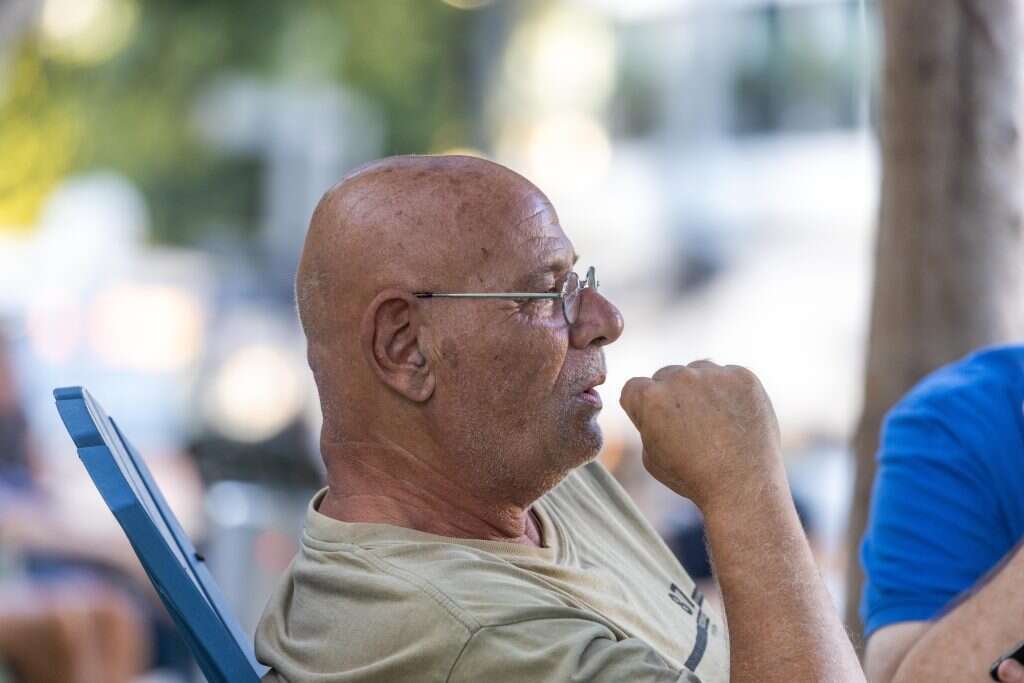 אלי. | יוסי אלוני