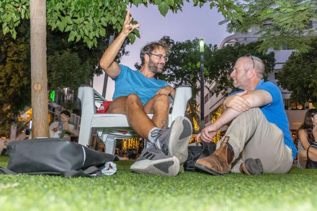 יגאל. | יוסי אלוני