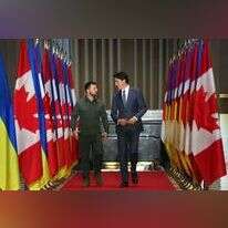 זלנסקי וטרודו. | Dave Chan / AFP זלנסקי וטרודו. | Dave Chan / AFP