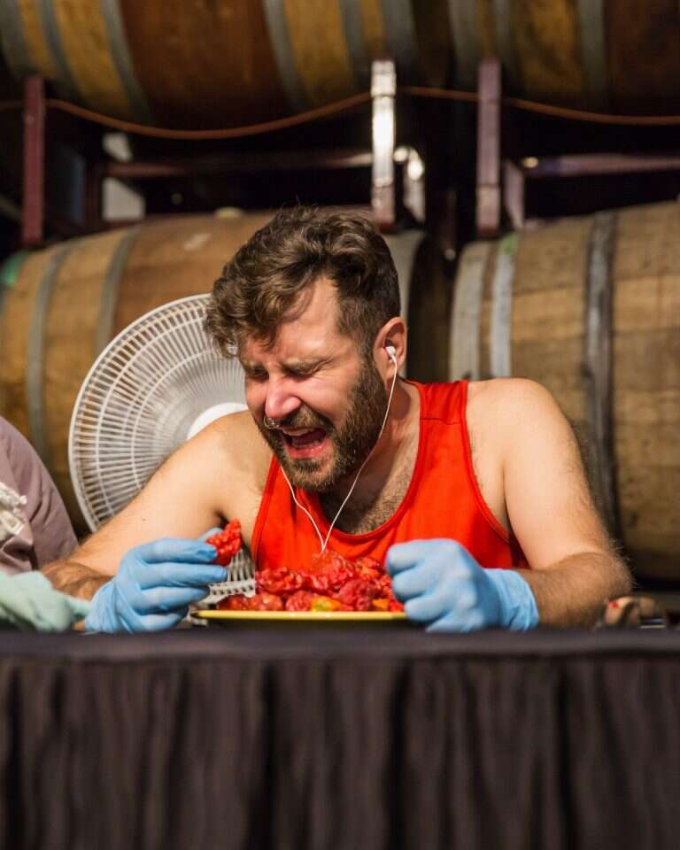 מייק ג'ק במהלך אירוע שבירת שיא הגינס. | Monique Wiendels, הוושינגטון פוסט