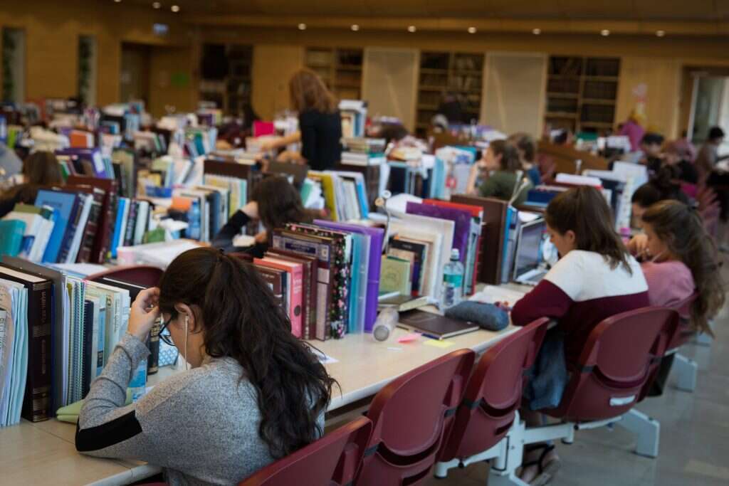 תלמידות במדרשה | הדס פרוש, פלאש 90