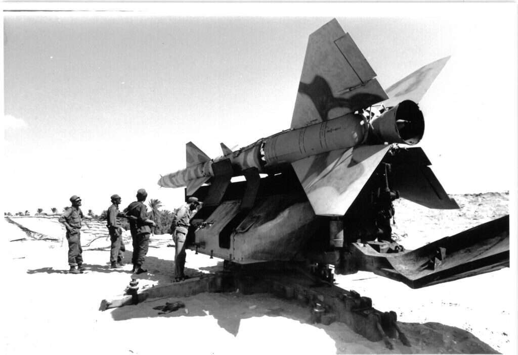 חיילי צה"ל ליד עמדת נ"מ מצרית במלחמת יום הכיפורים. | דובר צה"ל