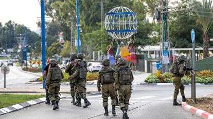 חיילי צה"ל סורקים אחרי מחבלים בשדרות. | ג'נאל עוואד פלאש 90