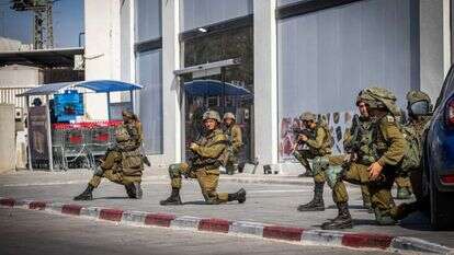 כוחות צה"ל בשדרות, הבוקר. | אורן בן חקון - פלאש90 כוחות צה"ל בשדרות, הבוקר. | אורן בן חקון - פלאש90