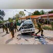 חיילי צה"ל מבצעים סריקות ומטהרים את קיבוץ כפר עזה ממחבלי החמאס שחדרו לקיבוץ. | חיים גולדברג, פלאש 90