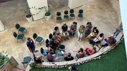 מעגל הדרכה למטפלים במלון דוד בים המלח. | אורלי גולדקלנג