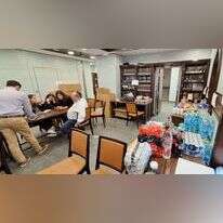 בית מדרש בשכונה החרדית 'שערי חסד' בירושלים, שהפך בימים אלה למרכז איסוף של תרומות מצרכים לחיילים. | משה ליפשיץ