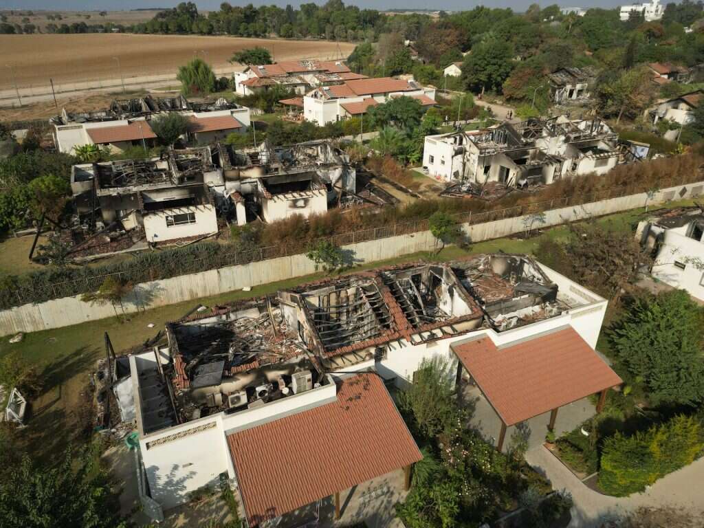 הבתים ההרוסים בקיבוץ בארי שבעוטף עזה לאחר מתקפת מחבלי החמאס. | אריק מרמור - פלאש 90