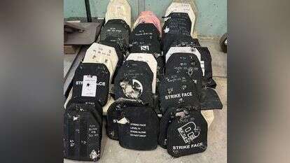 אפודים קרמיים שנתרמו לחיילי צה"ל והתגלו כפגומים ומסכני חיים. | אגף דוברות וקשרי ציבור במשרד הביטחון אפודים קרמיים שנתרמו לחיילי צה"ל והתגלו כפגומים ומסכני חיים. | אגף דוברות וקשרי ציבור במשרד הביטחון