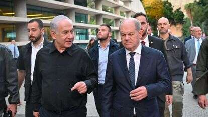 ראש הממשלה בנימין נתניהו עם קנצלר גרמניה אולף שולץ בקריה בתל אביב. | - קובי גדעון, לע"מ