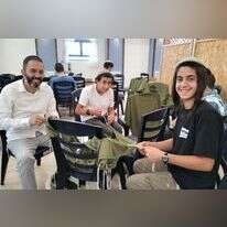 מכינים ציציות לחיילים. | יהודה נוימן