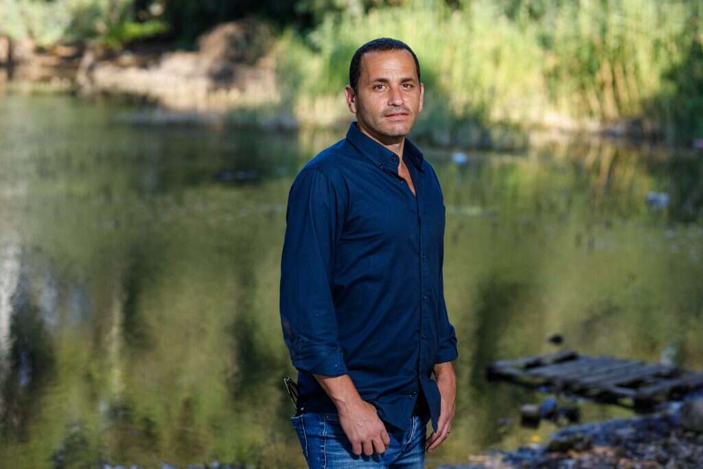 סיוע נפשי על המסך. גולן רייז. | לירון מולדובן סיוע נפשי על המסך. גולן רייז. | לירון מולדובן