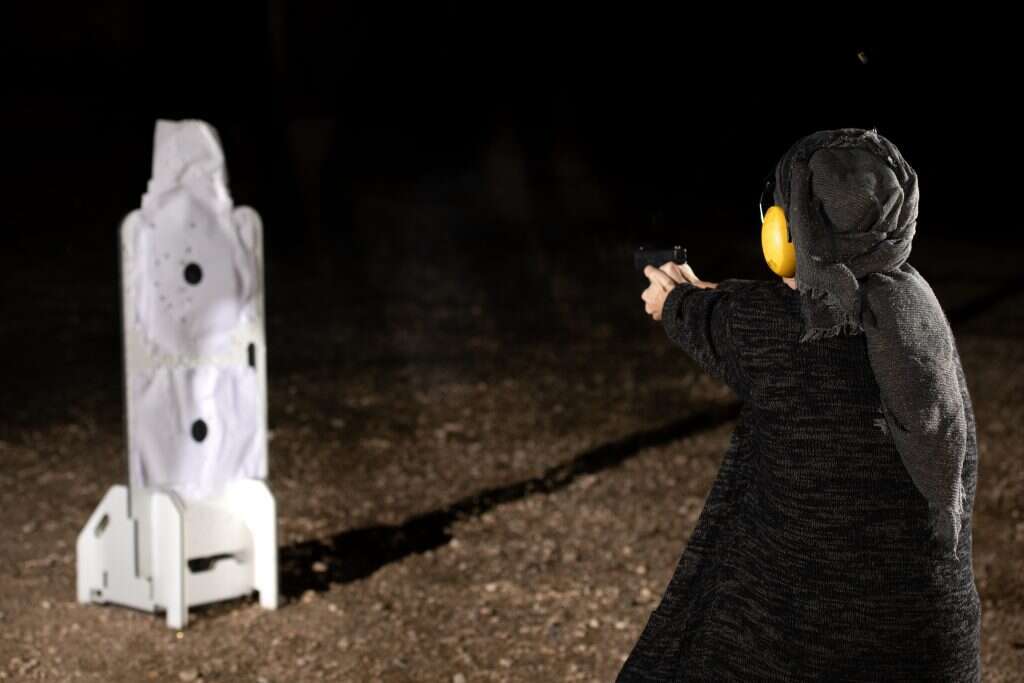 נשיאת נשק אינה נחלתם של גברים. מטווח נשים ביו"ש. | שריה דיאמנט