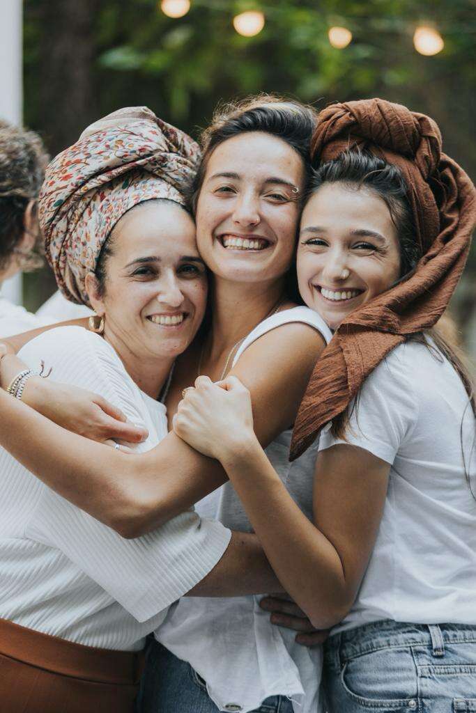 תפארת עם בנות המשפחה. | אוהד שביט