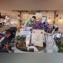 פינת ההנצחה לזכרו שהוקמה בבית הוריו. . | הודיה כריש־חזוני