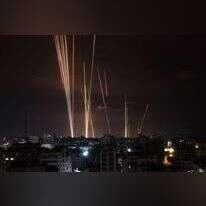 מטח וירי הרקטות שנורו מרצועת עזה לעבר ישראל בערב ה-7 באוקטובר 2023, יומה הראשון של מלחמת חרבות ברזל. | AFP