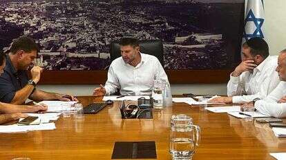 ארבל, סמוטריץ' וביבס. ארבל, סמוטריץ' וביבס.