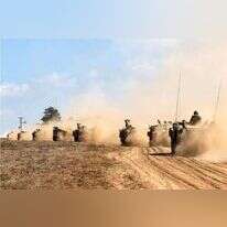 טנקים של צה"ל בגבול רצועת עזה. | איי.אף.פי