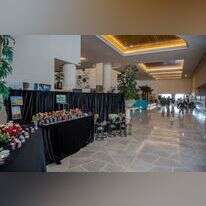 פינת הנצחה לנרצחי קיבוץ בארי במלון דיוויד ים המלח. | לירון מולדובן