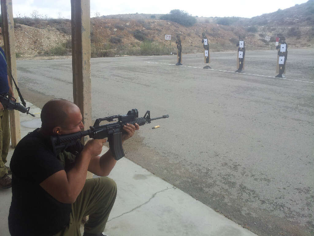 אימוני כיתת כוננות בקיבוץ מפלסים | מאתר היישוב אימוני כיתת כוננות בקיבוץ מפלסים | מאתר היישוב