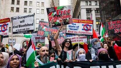 הפגנה של תומכי חמאס ביו יורק. | AFP הפגנה של תומכי חמאס ביו יורק. | AFP