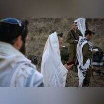 חיילים מתפללים ברמת הגולן. | מיכאל גלעדי, פלאש 90