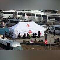 אוהל של הצלב האדום באוקראינה. | שאטרסטוק