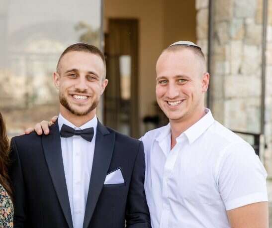 נועם (מימין) וישי סלוטקי הי"ד. | מאיר לביא