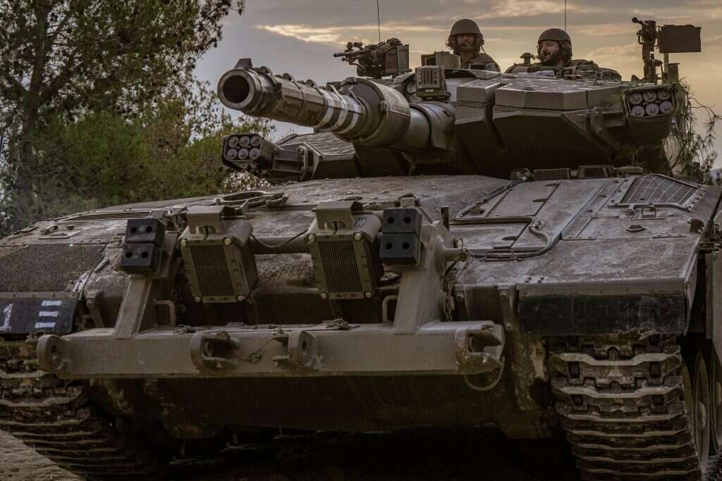 טנקים מסיירים בגבול לבנון. | אייל מרגולין - פלאש 90