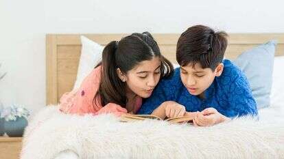 אחים. | שאטרסטוק