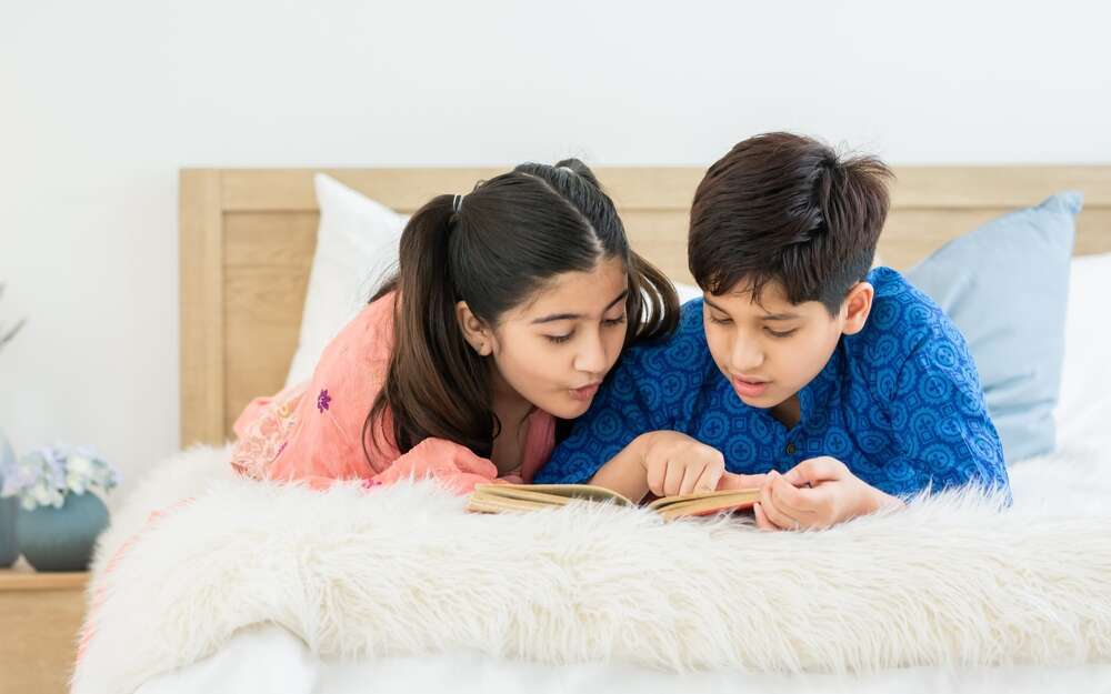 אחים. | שאטרסטוק